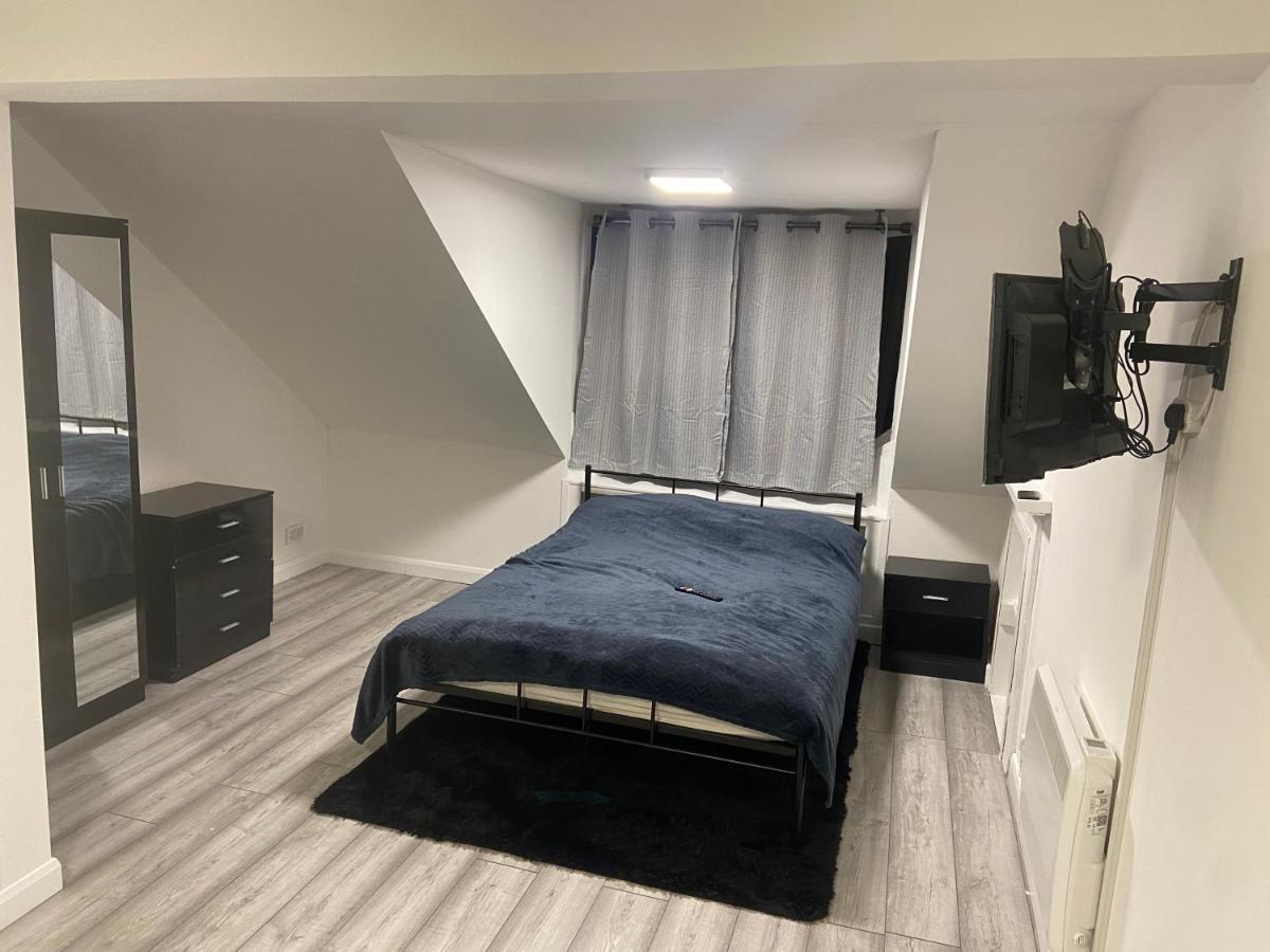 Studio Flat Apartment ลาร์กส์ ภายนอก รูปภาพ